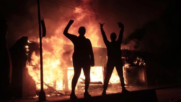 Minneapolis: 'Pentagono, truppe pronte'