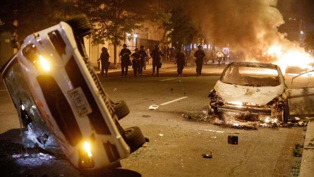 Il male oscuro dell'America tra libertà e violenza
