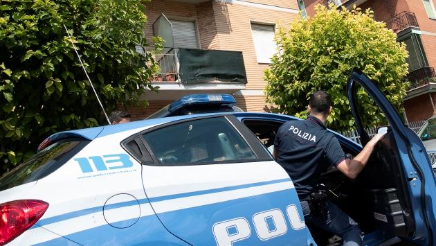 Amici ubriachi litigano: e finisce a sprangate. Danneggiata anche un macchina