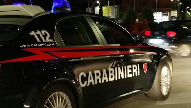 I ladri scalano un'impalcatura ma sono scoperti