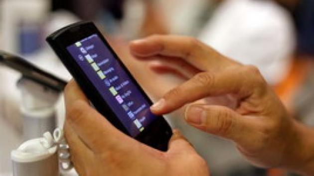 L'Oms: "I telefoni cellulari non sono collegati al cancro al cervello"