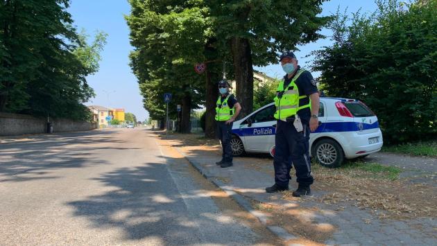 Troppi veicoli non assicurati: 13 sequestri