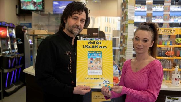 Via dei Mille, con un grattino mega vincita da 2 milioni di euro. Chi sarà il «turista per sempre?»