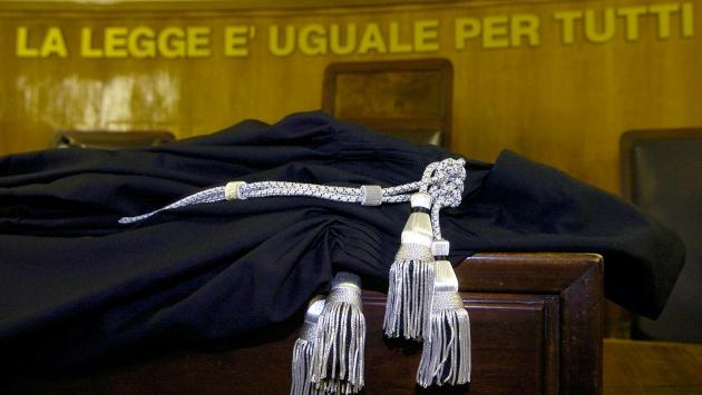 L'annuncio hot online? Un'esca per attirare i clienti poi rapinati dai complici