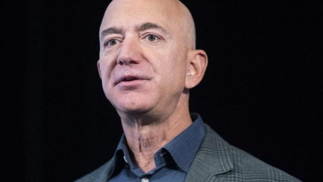 Bezos sempre più paperone, vale 171,6 miliardi