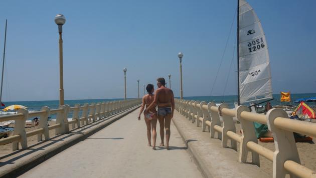 Forte dei Marmi, si tuffa dal pontile: ragazzo di Parma disperso in mare 