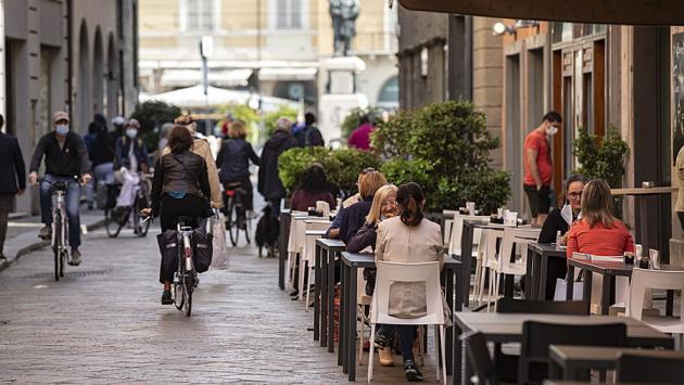Vendite in recupero: + 24,3% a maggio,-10,5% nell'anno