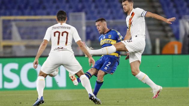 Alves svetta, Kulusevski due passi indietro