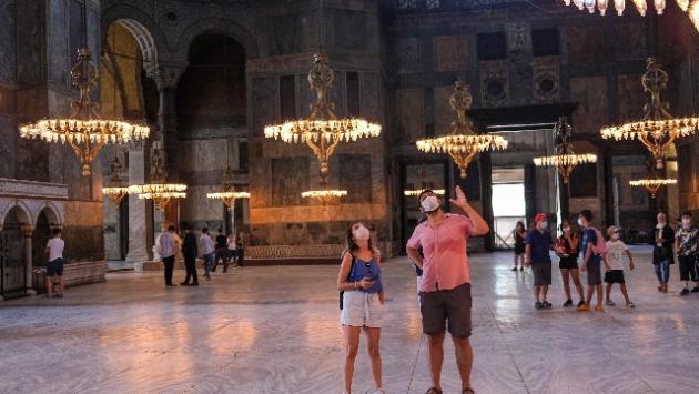 Istanbul: Santa Sofia ritorna ad essere una  moschea
