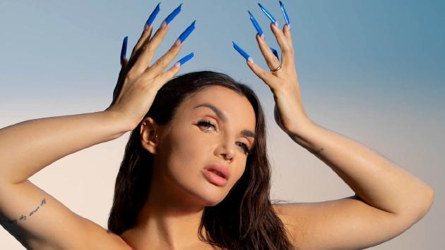 Arriva Elettra Lamborghini: «Un mio ex era di Parma, mi spezzò il cuore»