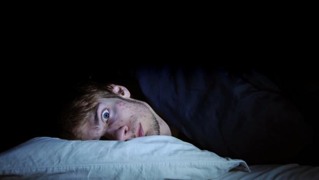 Non dormi e non ti passa? Insonnia, come curarla