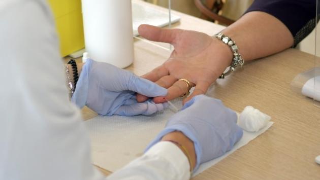 Da 14 giorni non si registrano morti a Parma (2 nuovi positivi). Tornano i decessi (2) in regione