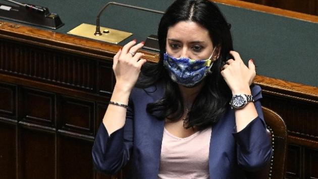 Azzolina, la scuola riapre, sfido Salvini
