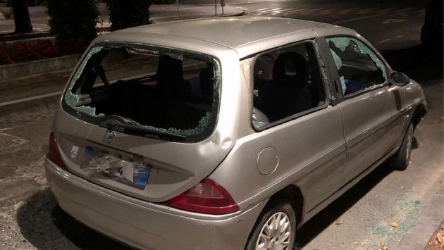 Salsomaggiore, Lui, lei e l’altro: l'incontro finisce con una lite e un'auto distrutta