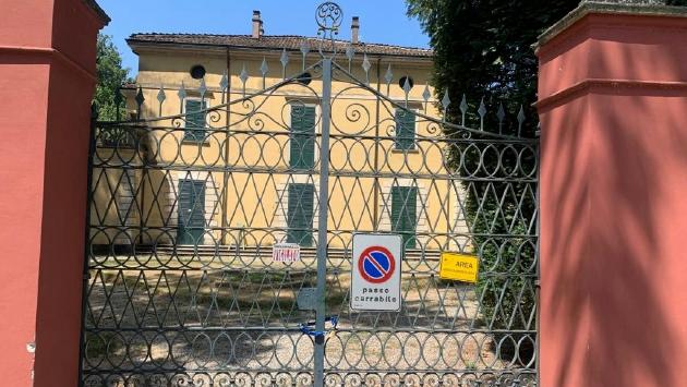 Villa Verdi, il «concerto» dei giardinieri