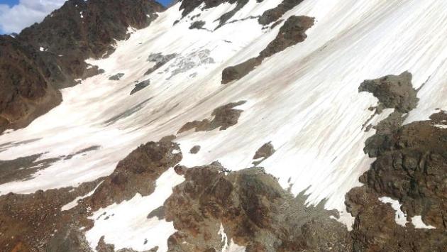 Precipita aereo da turismo sulle Alpi svizzere, 4 morti
