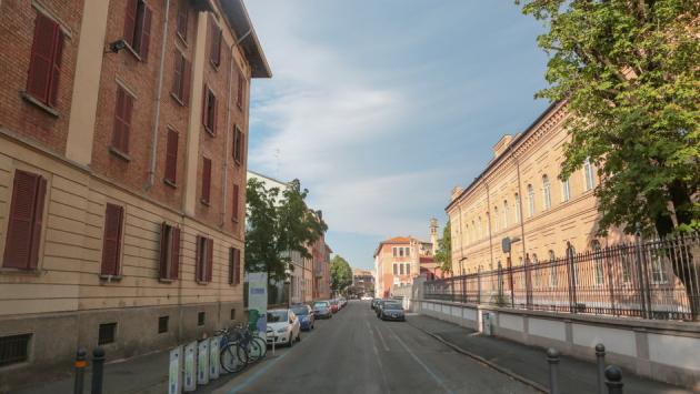 Spacciatori in bicicletta aggrediscono e derubano i passanti