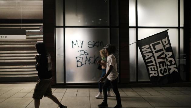 Spari durante una protesta antirazzista in Texas, un morto