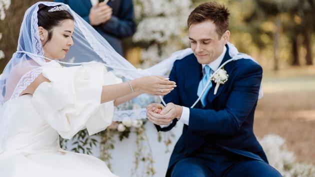 Da Londra alle Filippine un amore senza confini. Ma per il fatidico «sì» Francesca e Josh hanno scelto Parma
