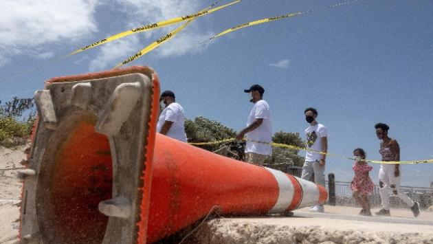 La Florida si prepara all'impatto dell'uragano Isaias