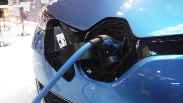 Corsa all'ecobonus per le auto, nel  primo weekend 'bruciati' 10 milioni