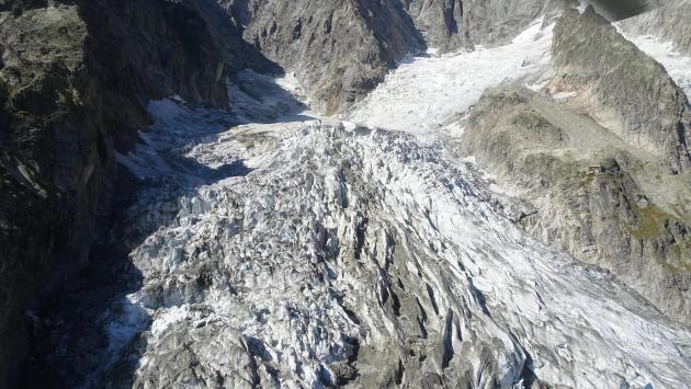 Allerta ghiacciaio, residenti e turisti evacuati  dalla  val Ferret