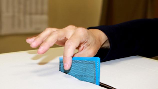 Coalizioni fragili si avviano verso il voto 