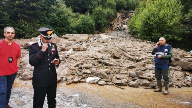 Frana, grave bimbo che ha perso genitori