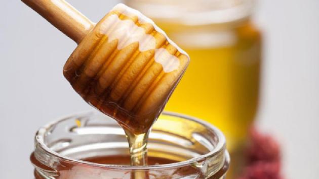 Miele meglio dei farmaci per tosse,  raffreddori e  mal di gola