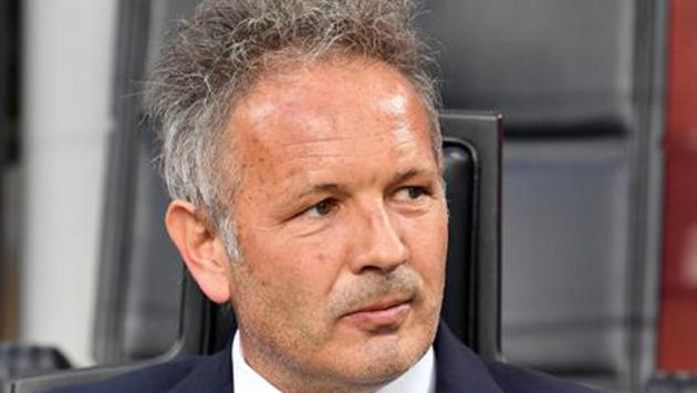 Mihajlovic positivo al Covid. Era rientrato dalla Sardegna