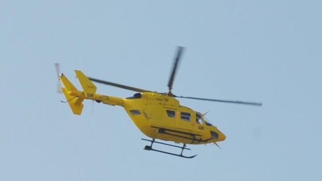 Cade da un albero, grave un operaio