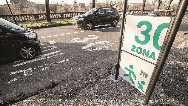 Zone 30, pro e contro «Salvano delle vite» «No a esagerazioni»