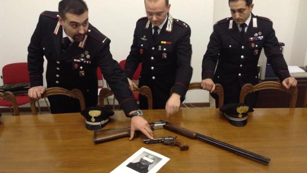 Spari contro la vetrina del rivale: ristoratore ai domiciliari