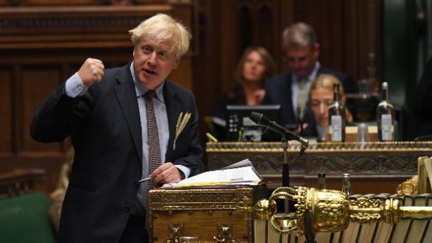 Johnson attacca l'Ue, minaccia dazi interni a Gb