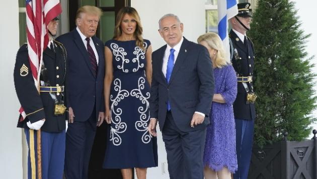 Firmato l'accordo: Trump, giorno storico per la pace in Medio Oriente