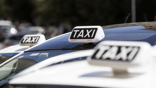 Tassista pestato per una corsa da 15 euro: condannato l'aggressore