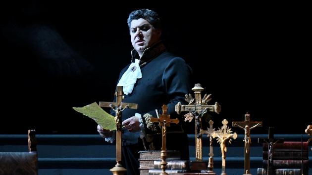 «Tosca» e il ritorno dopo 6 anni di Luca Salsi: «In futuro? Farei volentieri il sovrintendente del Regio»