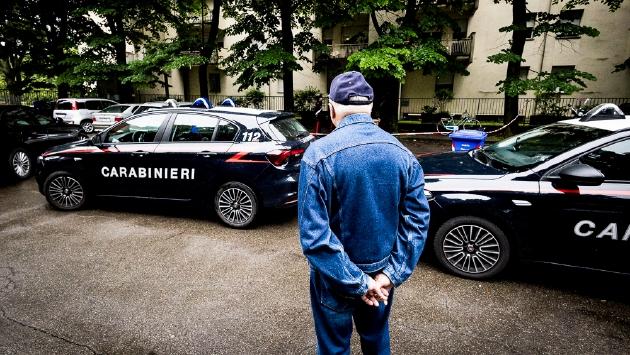 Gli ex colleghi tassisti: «Mai saputo che avesse un fucile»