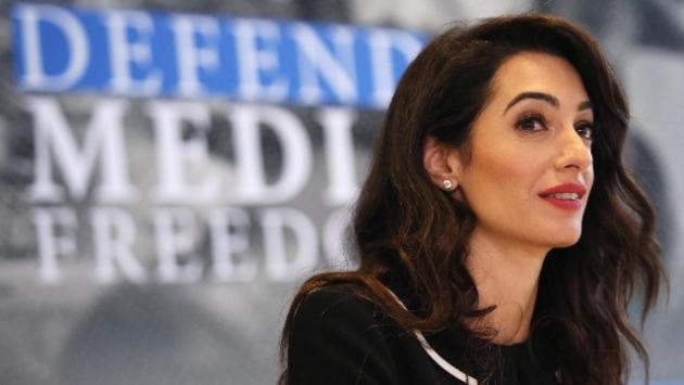 Brexit: Amal Clooney si dimette da consulente del governo Gb