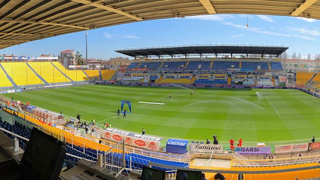 La Regione: 1.000 spettatori domenica al Tardini per Parma-Napoli