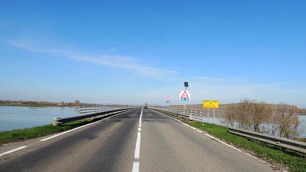 Nuovi problemi ai piloni: slitta la riapertura del ponte sul Po "Giuseppe Verdi"