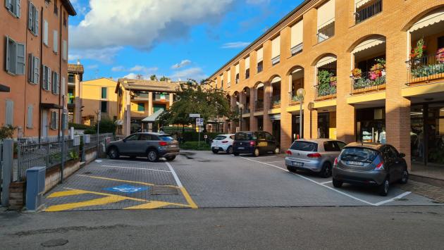 Parcheggi, nuovo piano per favorire il commercio