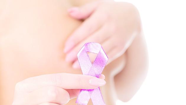 La mammografia ti salva la vita: fiocco rosa per ricordare che il tumore si sconfigge