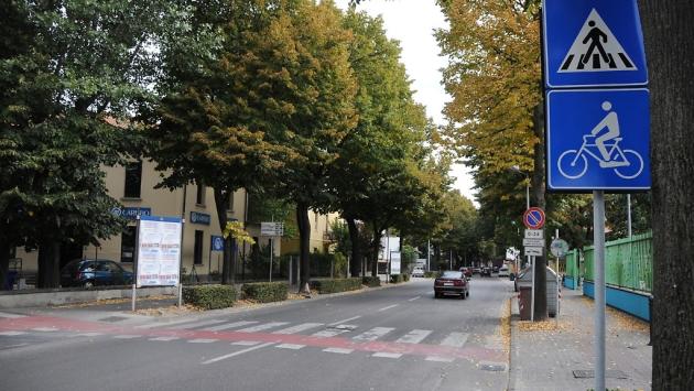 Scontro tra due auto in viale Milazzo. Soccorsi al lavoro