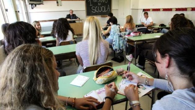 Il ministro Bianchi: "Tutte le cattedre saranno coperte già il primo giorno di scuola"
