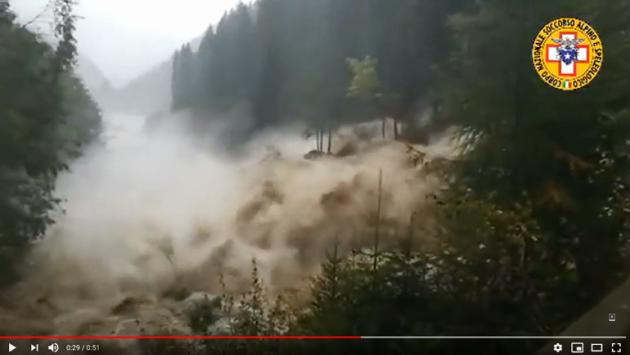 Alto Adige, torrenti a valle con la forza di una valanga: le immagini fanno paura - Video 