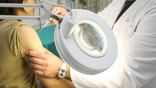 Vaccino: boom di richieste, ma in farmacia non c'è