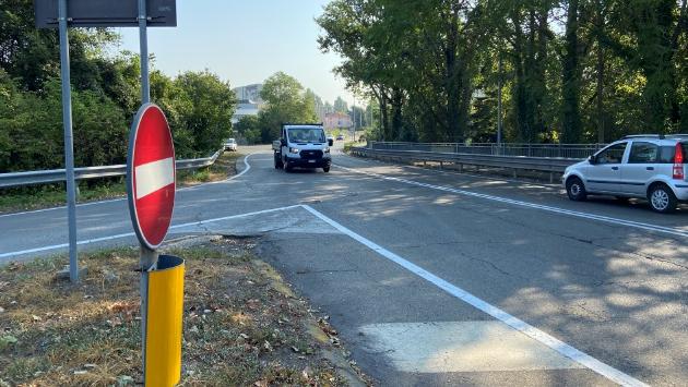 Fattorino investito da un'auto pirata: è gravissimo