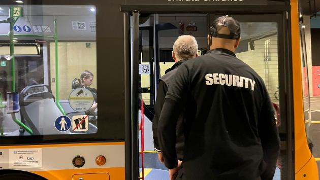 Tep, sui bus arriva la «security». I passeggeri: «Servizio necessario»