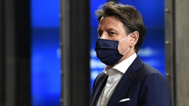 Parlamentari in quarantena: nuova insidia per Conte